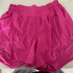 4inch Lululemon Hotty Hot Shorts